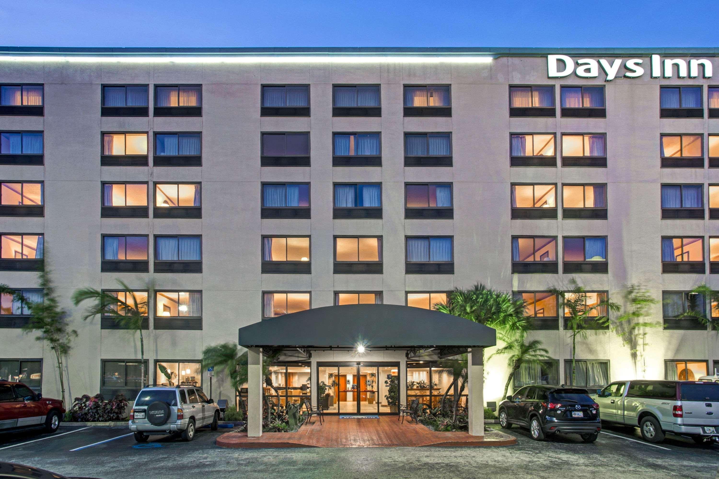 Best Western Plus Ft Lauderdale Hollywood Airport Hotel Exterior foto